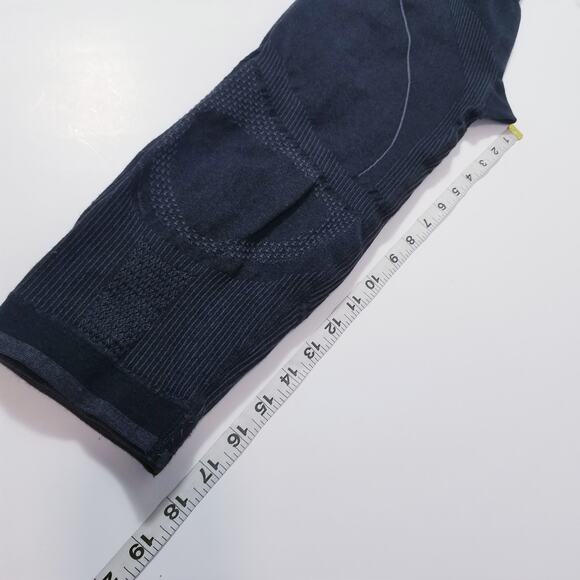 Loffler Capri Leggings - Picture 7 of 12